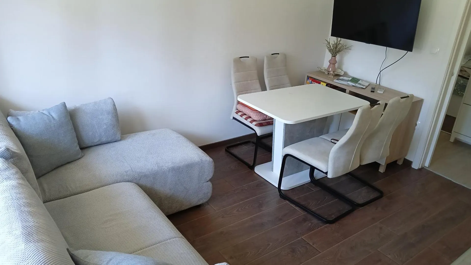 Apartment Lungomare ウマグ