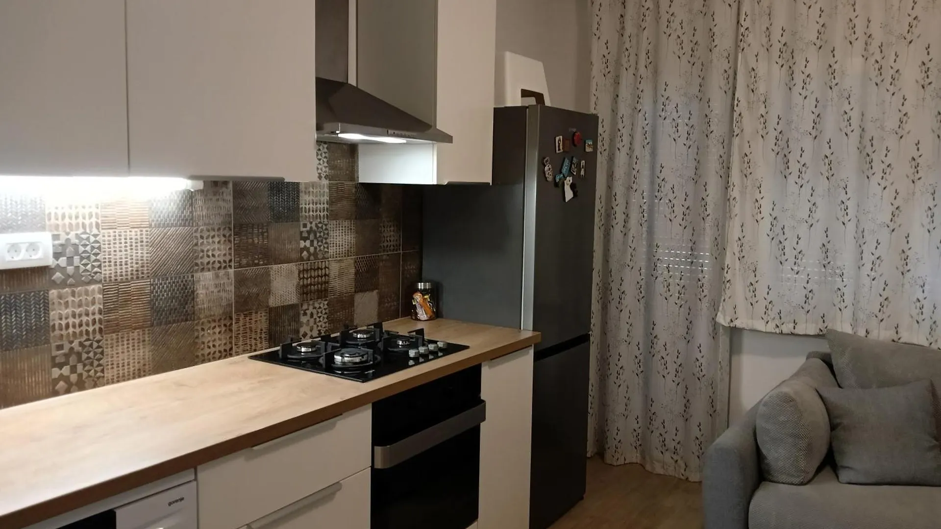 Apartment Lungomare ウマグ 0*,